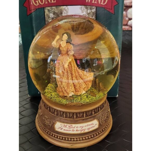 Gone With The Wind  Scarlett O'Hara San Francisco Waterglobe Music Box Snowglobe - Picture 2 of 9
